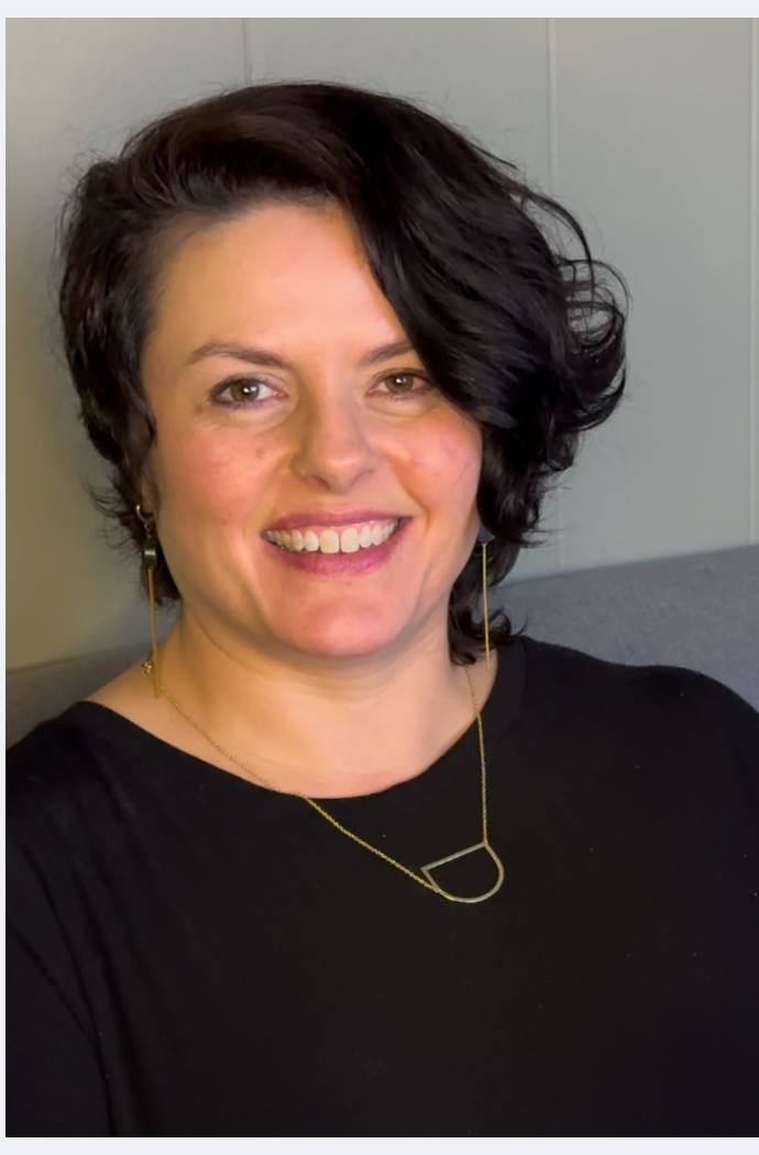 Head shot of Tim Sta